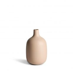 Heath Ceramics Single-Stem Vase In White Peach Vases